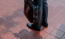 UBS, SCB and the new way to get a wealth job in Singapore