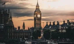 A detailed guide to rising private equity pay in London