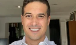 "I lost my banking job three times before I was 31"