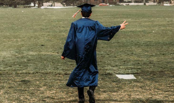 Goldman Sachs' pay is booming as it adds thousands of juniors