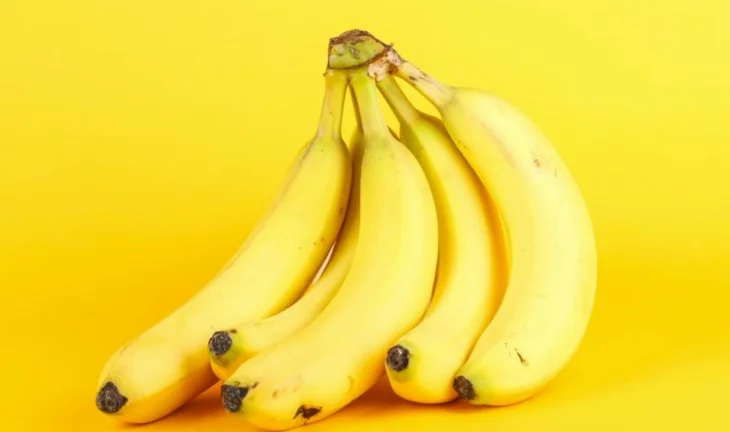Bankers leaving on disputes about superiority and free fruit