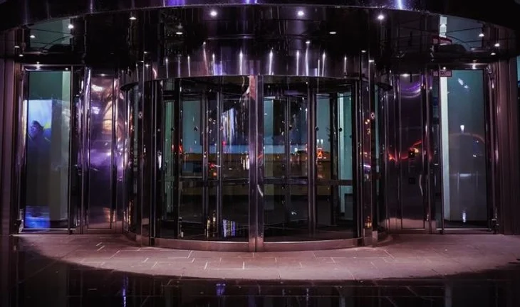 Revolving doors at China Merchant Securities in Hong Kong