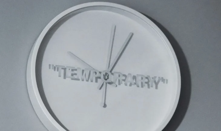 Clock that says "temporary"